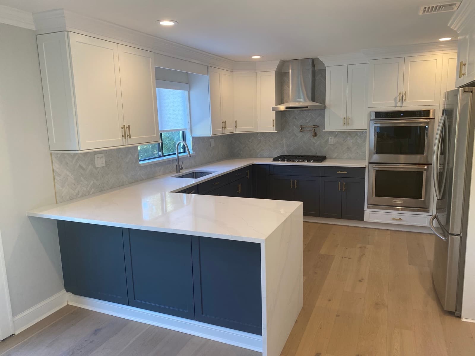 A kitchen completed by New Look Kitchen Refacing