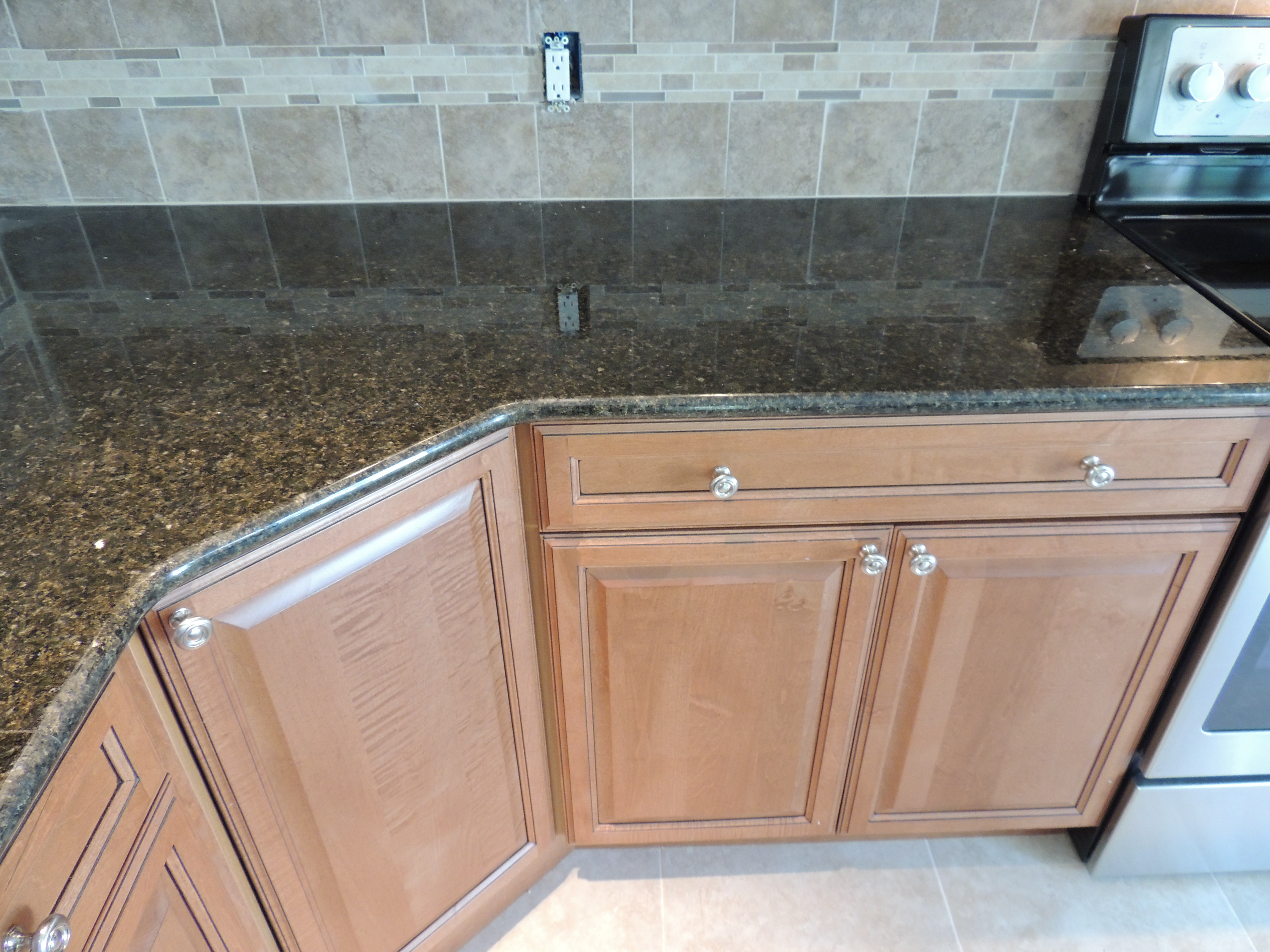 Solid Wood Kitchen Cabinet Refacing